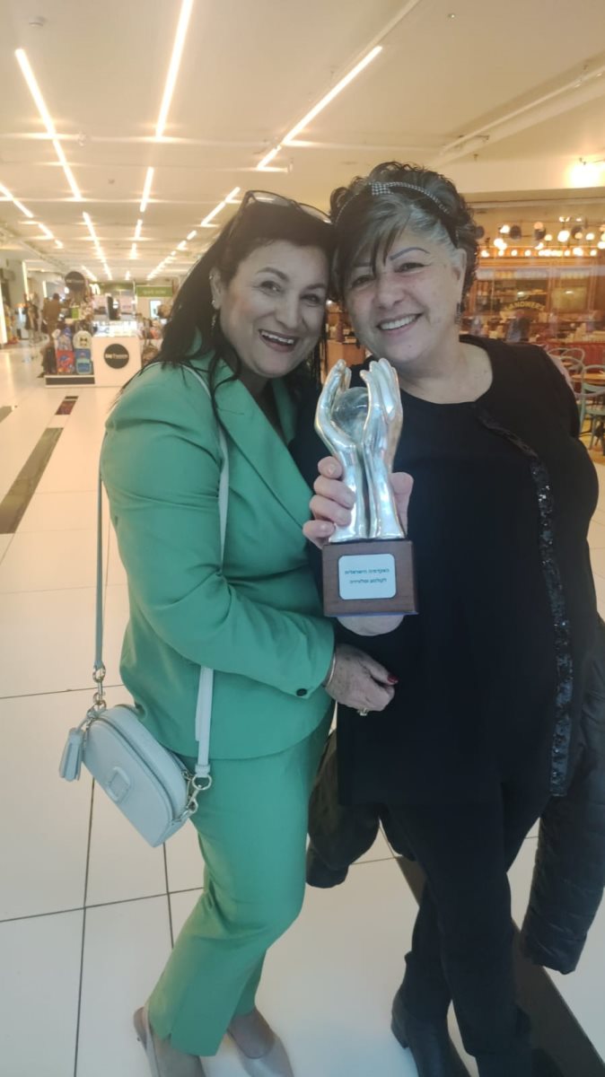 אמא שרה לב ואמא אתי ביטון