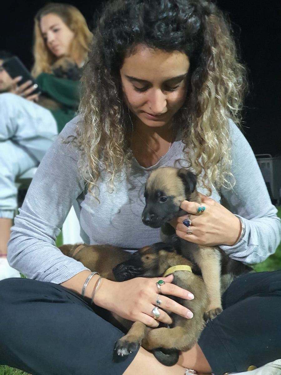 "לא חושבת שהבינו שיש לי תלתלים עד גיל מאוחר". קרדיט - צילום פרטי