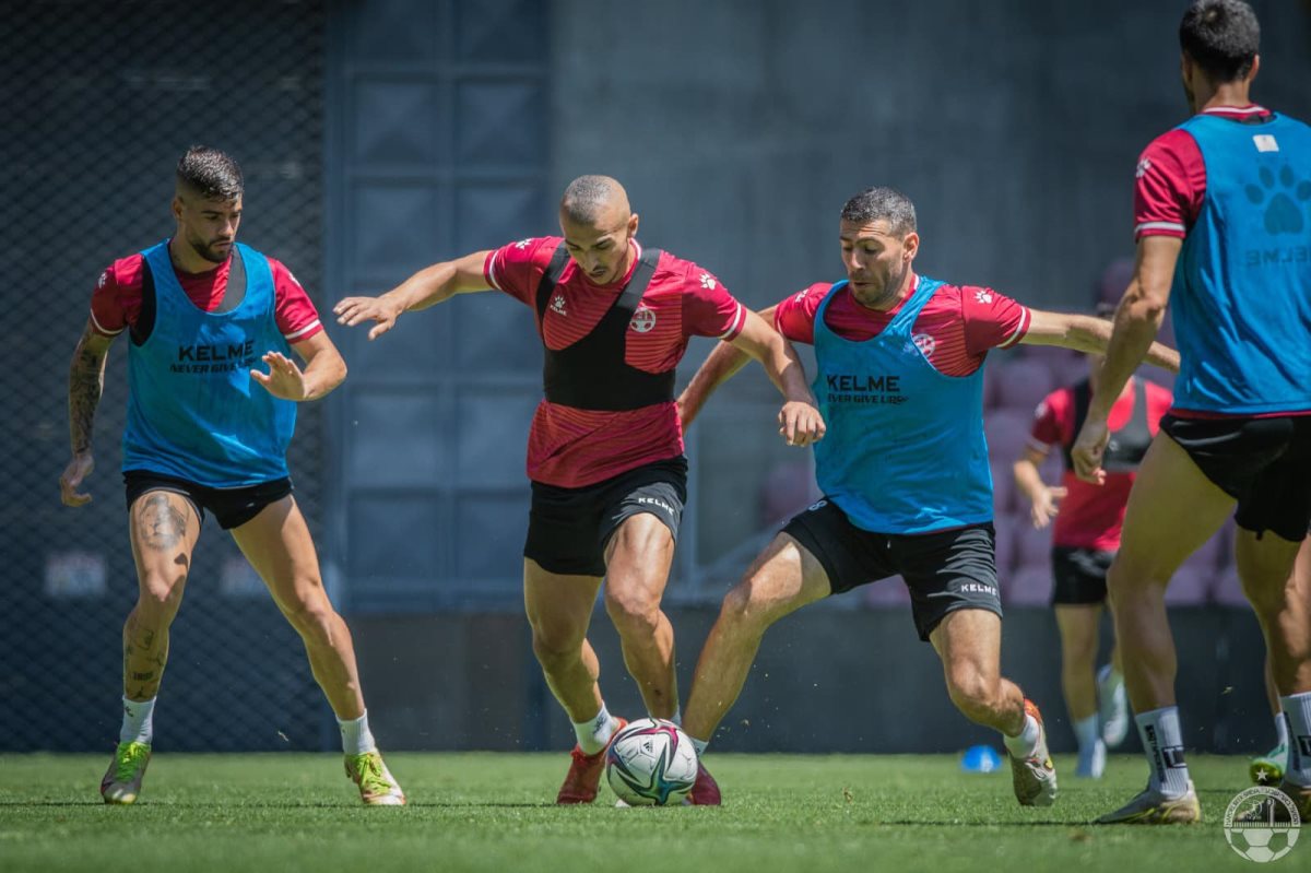 נראה טוב באימונים, קייס גאנם. קרדיט - הפועל "מחסני השוק" באר שבע