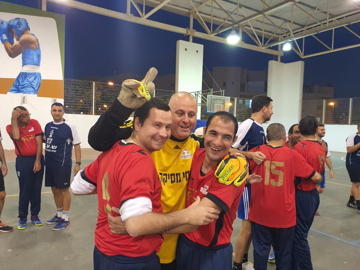 קרדיט - אדמה מכתשים