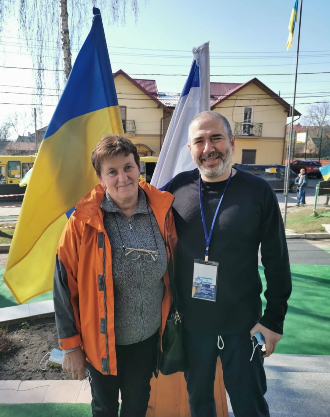 פרופ' ויקטור נובק ומריה המטופלת. צילום: מתן פול