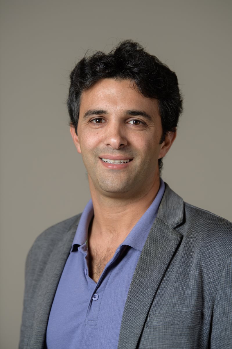 פרופ' משה אלקבץ. צילום: דני מכליס, אוניברסיטת בן-גוריון בנגב