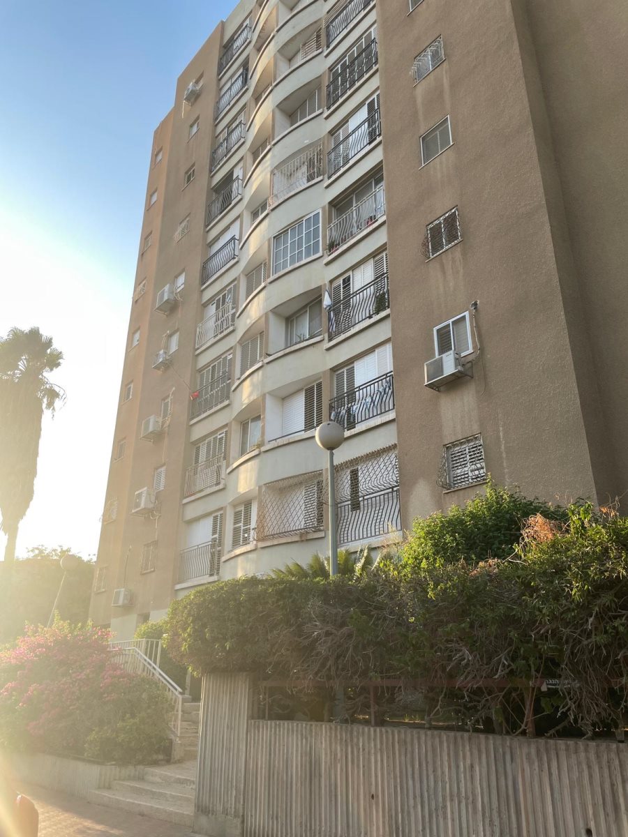 רחוב שדרות ירושלים. קרדיט - אורי אוחיון