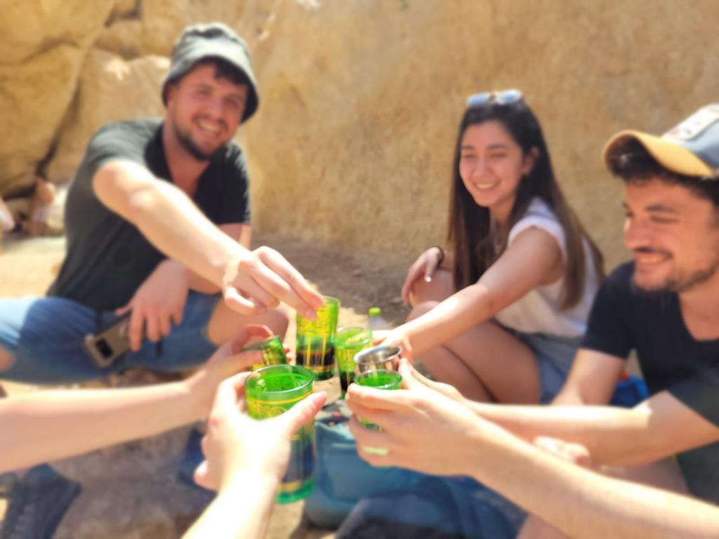 "להכיר את האנשים מאחורי הקוביות השחורות". קרדיט - צילום פרטי