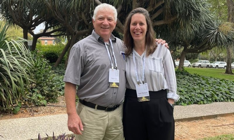 פרופ' יעל מישאל מהאוניברסיטה העברית ומשמאל פרופ' ירון זיו מאוניברסיטת בן-גוריון בנגב