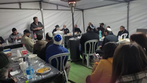 הגיעו אנשים מכל קצוות הארץ, במהלך השבעה של מנחם ז"ל. קרדיט - לילך כהן