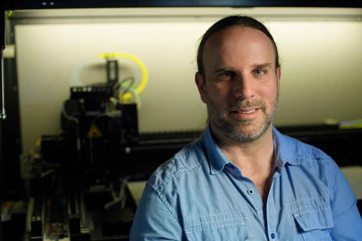 פרופ' תומר הרץ, צילום: דני מכליס, אוניברסיטת בן-גוריון בנגב