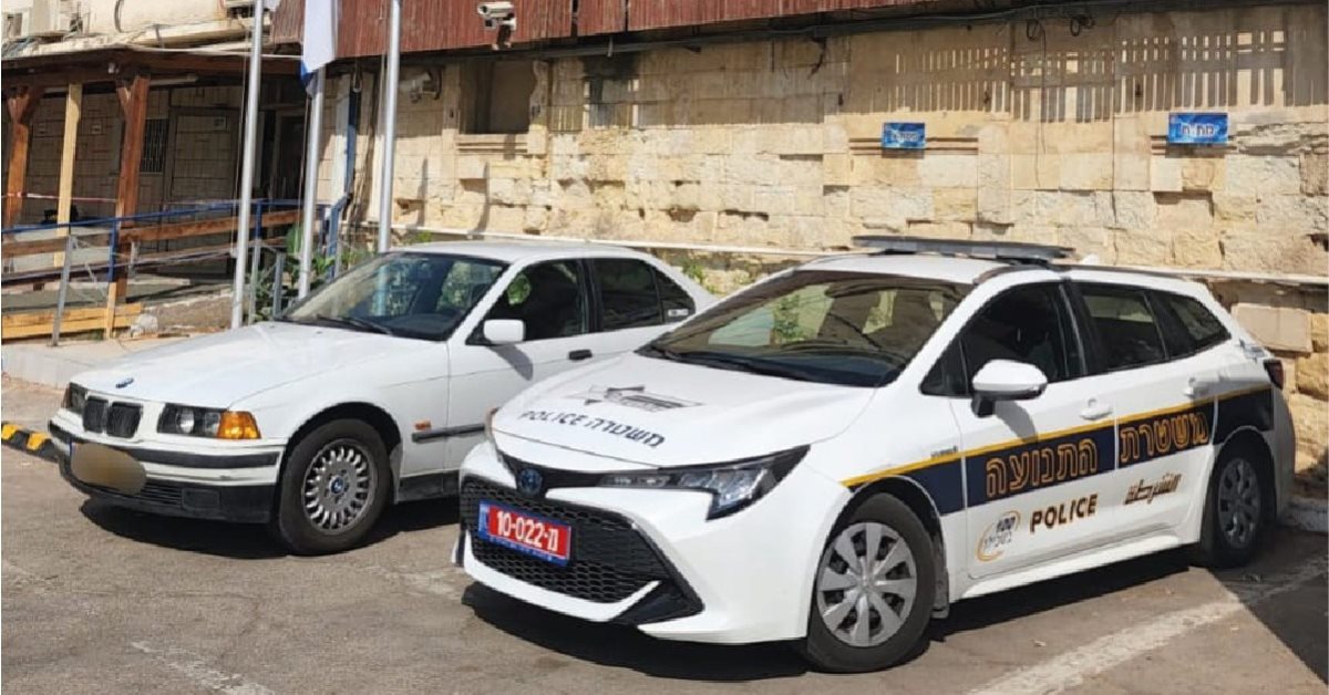 רכבו של החשוד בתחנת המשטרה. קרדיט - דוברות מרחב נגב