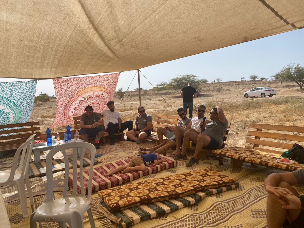 רוכבים עם שי, צילום פרטי