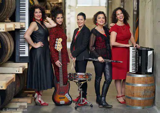 קלרינט על הגג. קרדיט - סניה אלמן