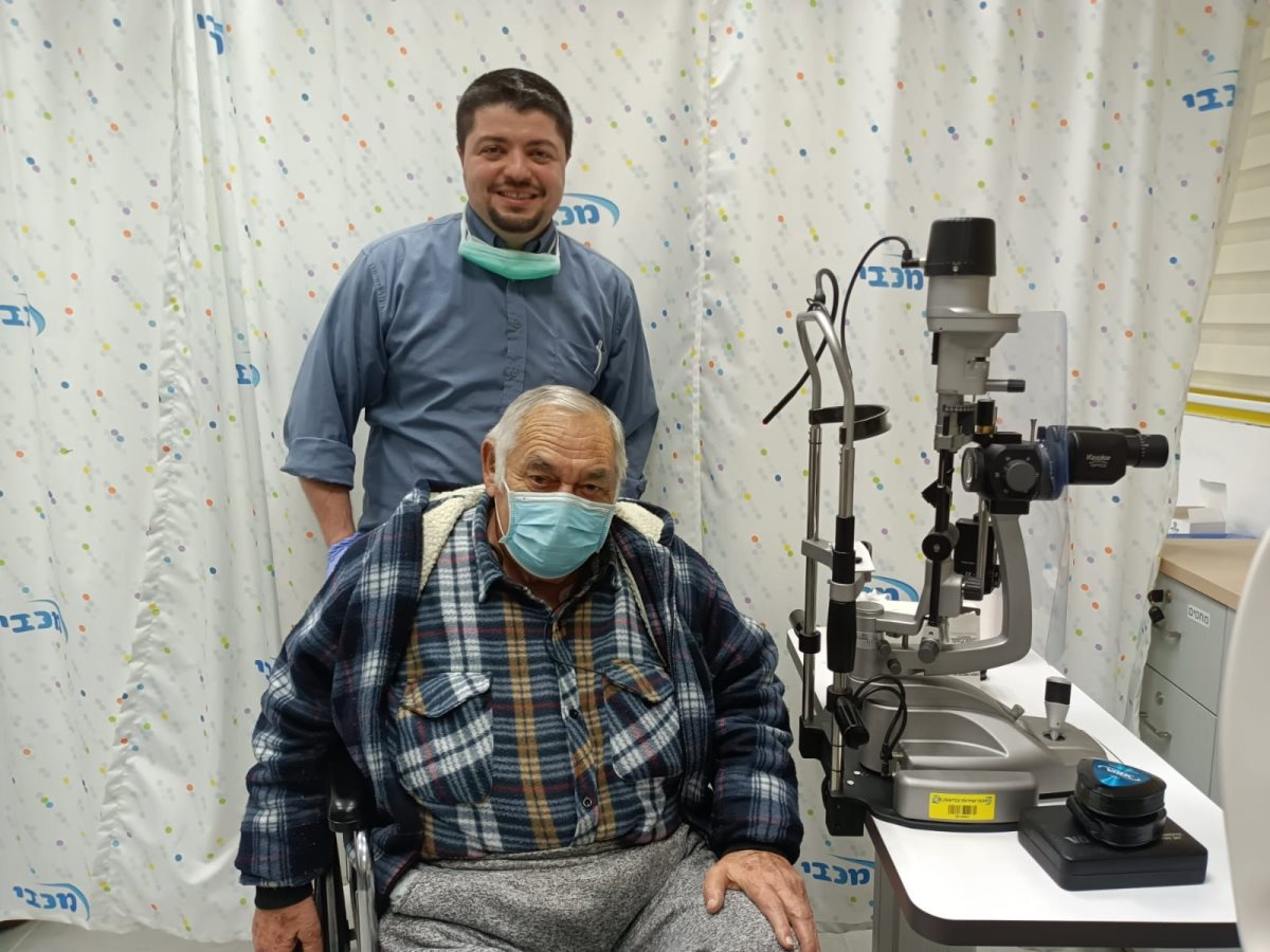 ד"ר פיצ'חדזה ויוסף אברמוב. קרדיט - מכבי שירותי בריאות