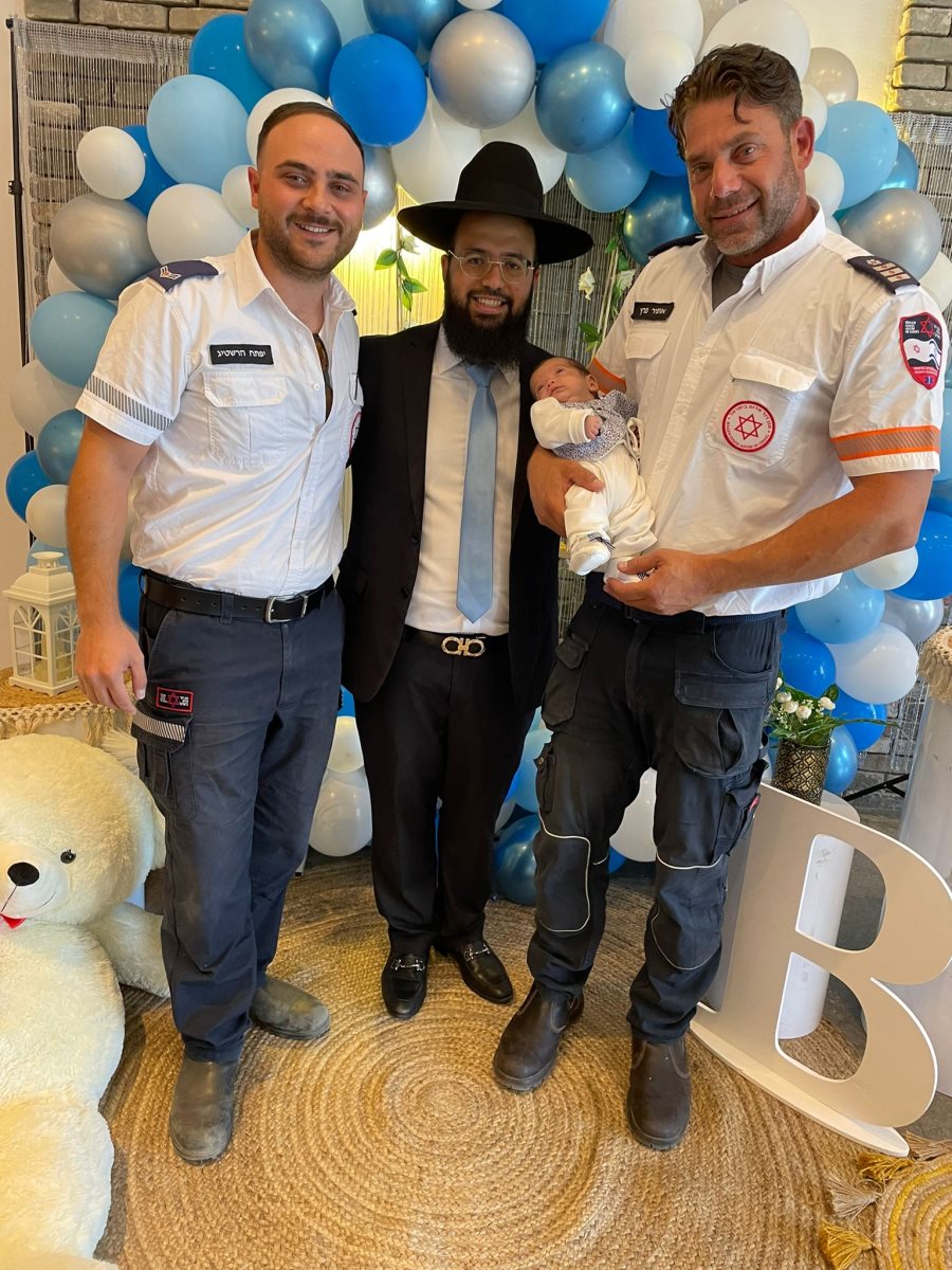 אופיר ויפתח בברית. קרדיט - מד"א