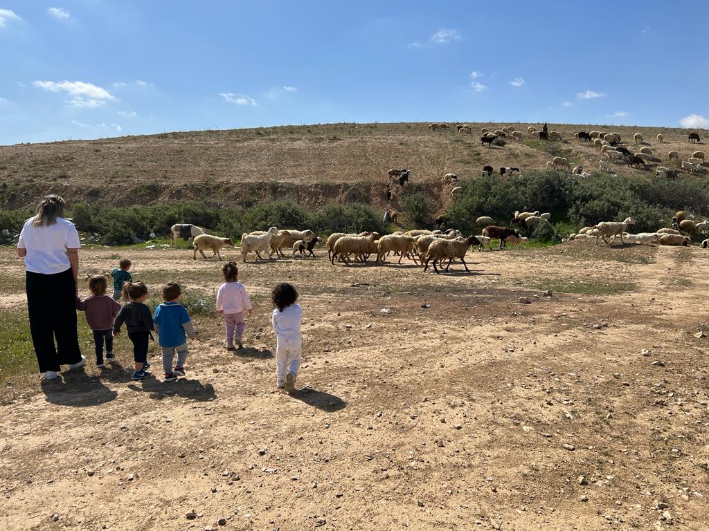 באדיבות פעוטבע