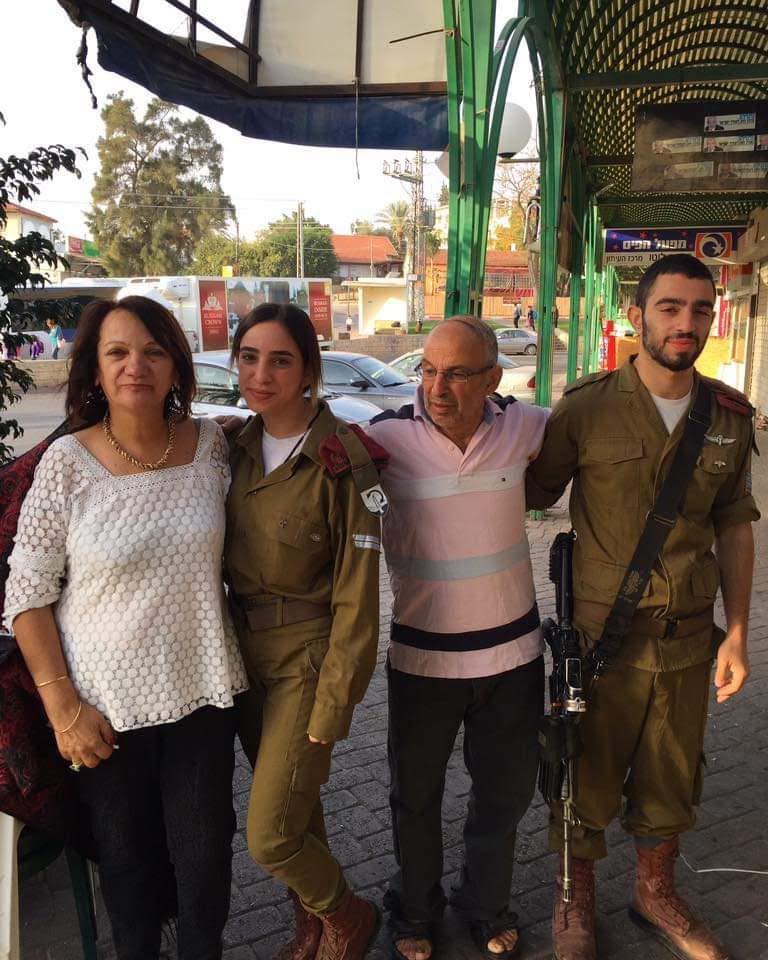 ''הכלים היו הזיכרון שלי ממנו", יוסף ואביו ז"ל. קרדיט - צילום פרטי