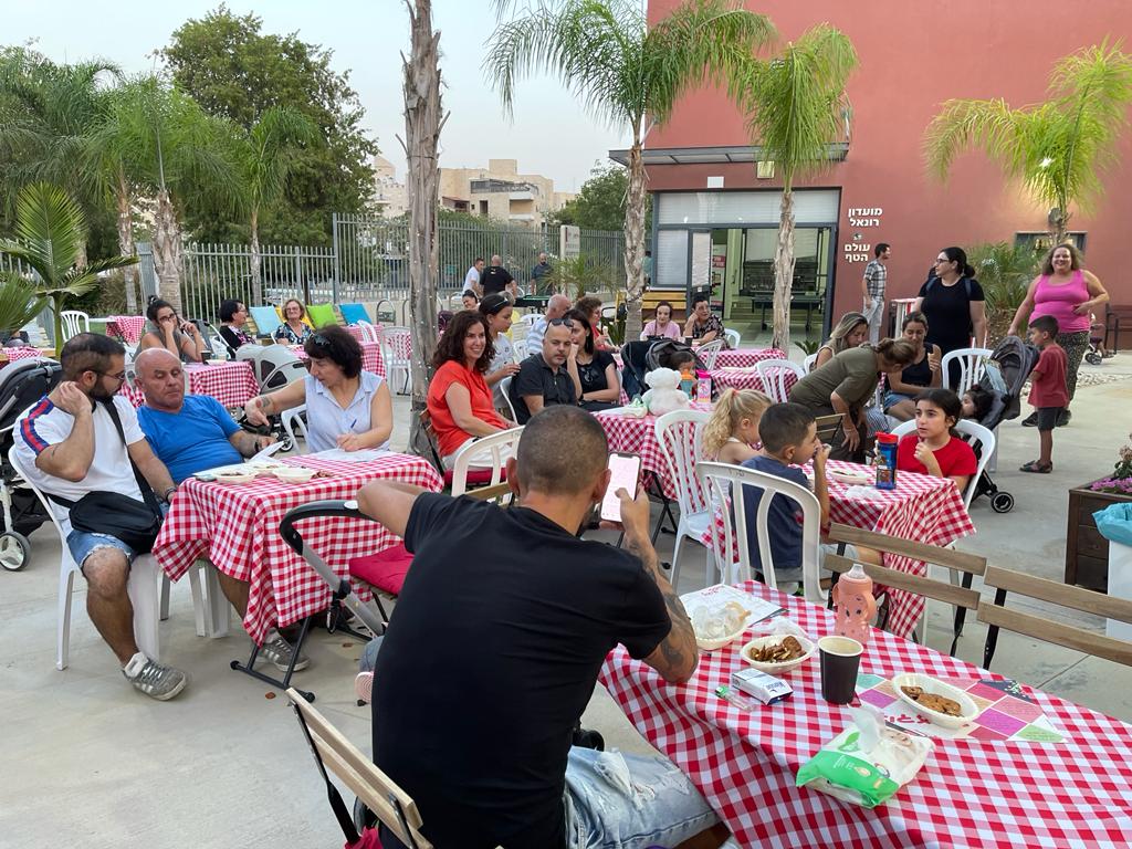 קרדיט - יח"צ