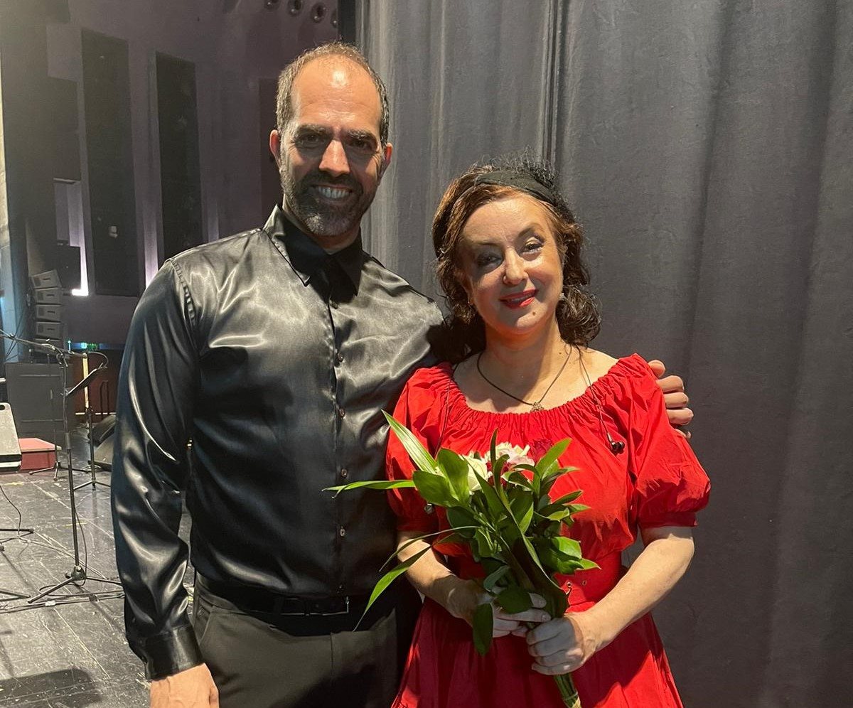 המנצח רני קלדרון יחד עם תמרה גברדצטלי אחרי הקונצרט הראשון בסדרה. קרדיט: יח"צ הסינפונייטה באר שבע