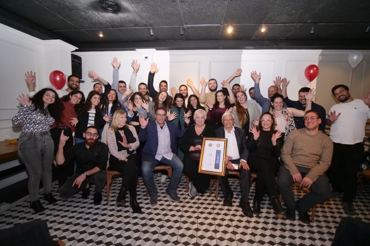 סגל והנהלת 'ניצנים' בערב ההוקרה בב''ש. קרדיט- יח''צ בנתיבי אודי