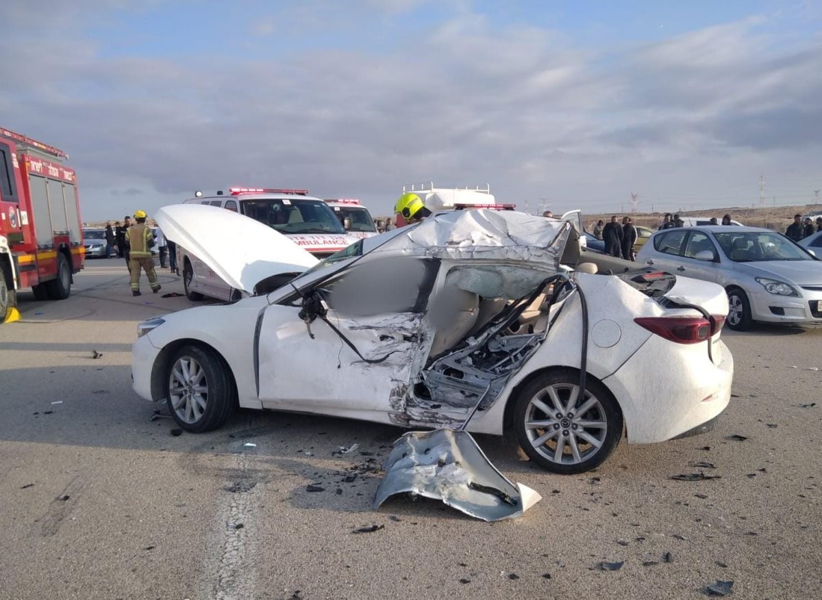 זירת התאונה. קרדיט - מד"א