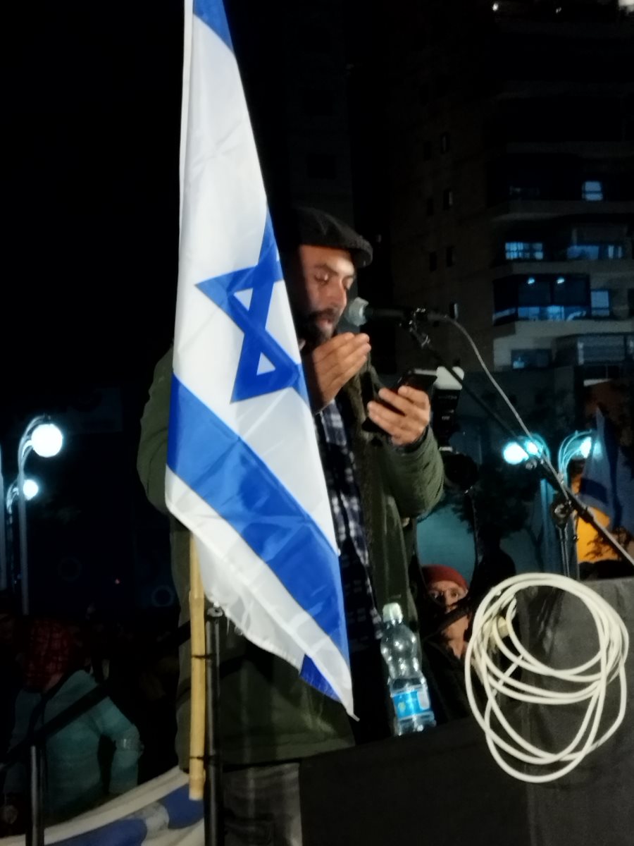 דוד מזרחי בעת נאומו. צילום מתן זמיר