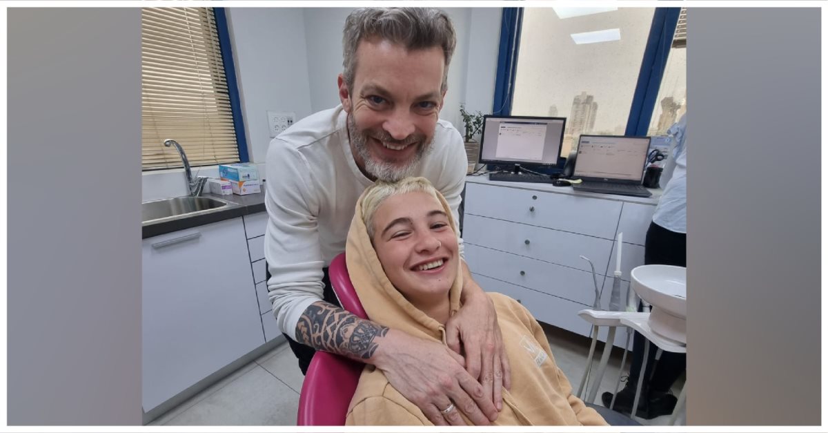 מוקי והבן במרפאת שיניים