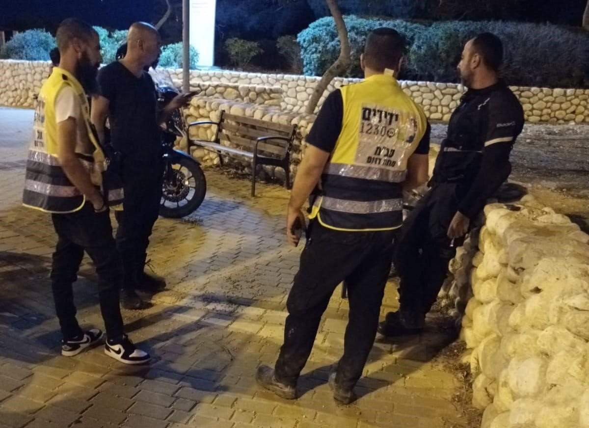 קרדיט - ידידים