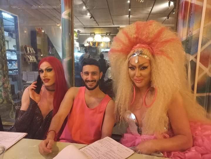 שלוש דראגיות בקפה ביאליק. צילום: יח"צ