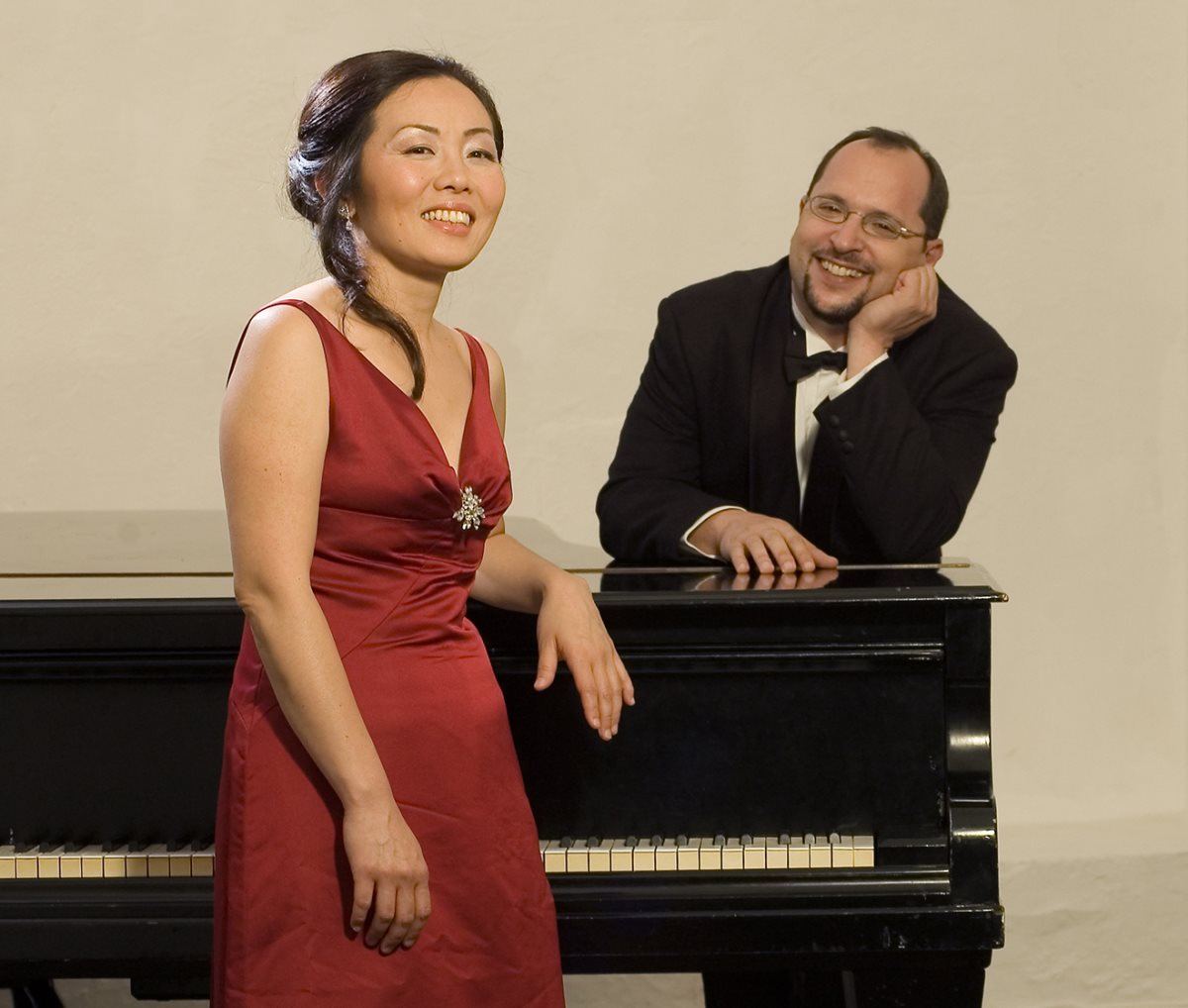 זוג הפסנתרנים המוכשרים טמי ויובל. צילום יונתן שלמה