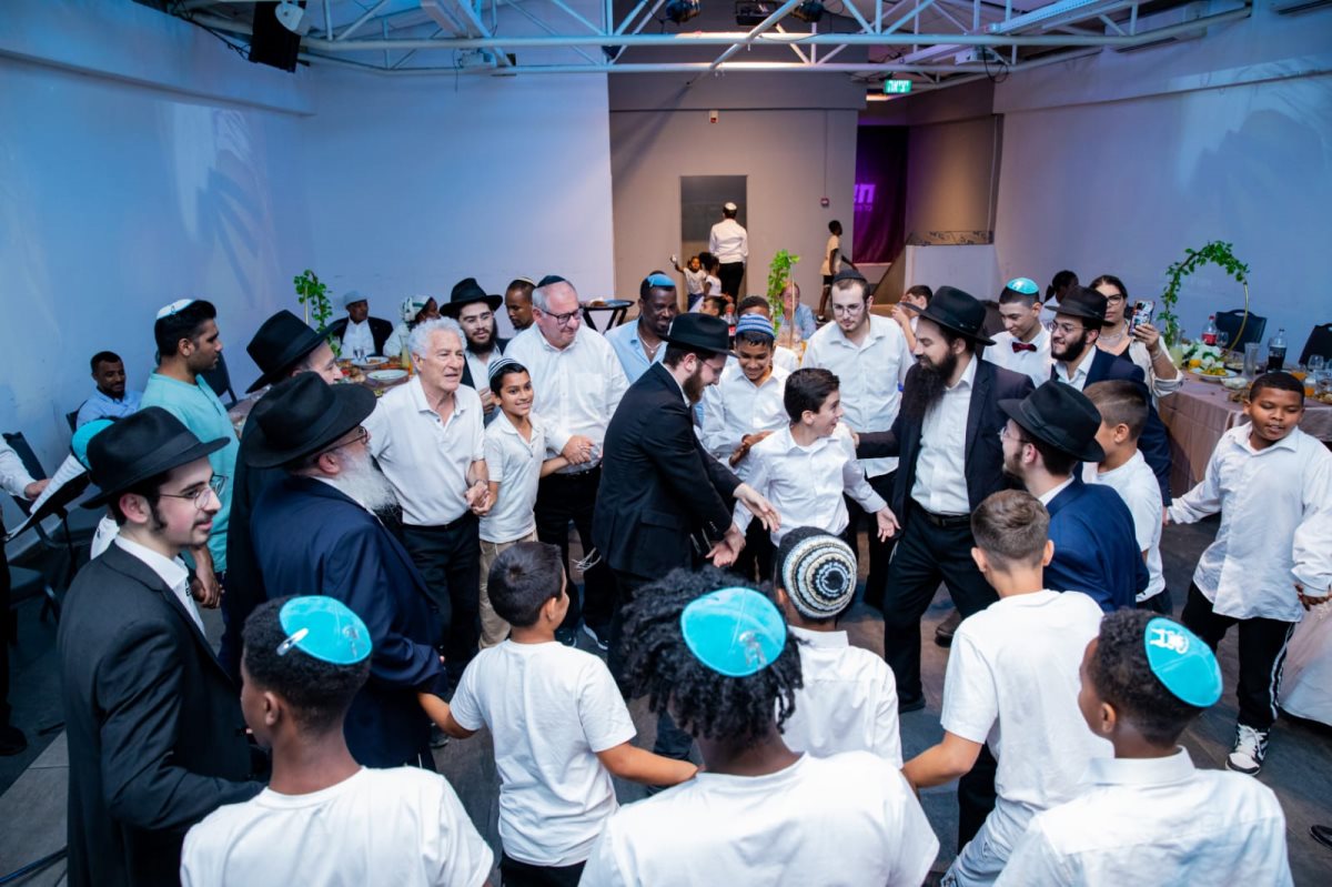 קרדיט - בית חב"ד