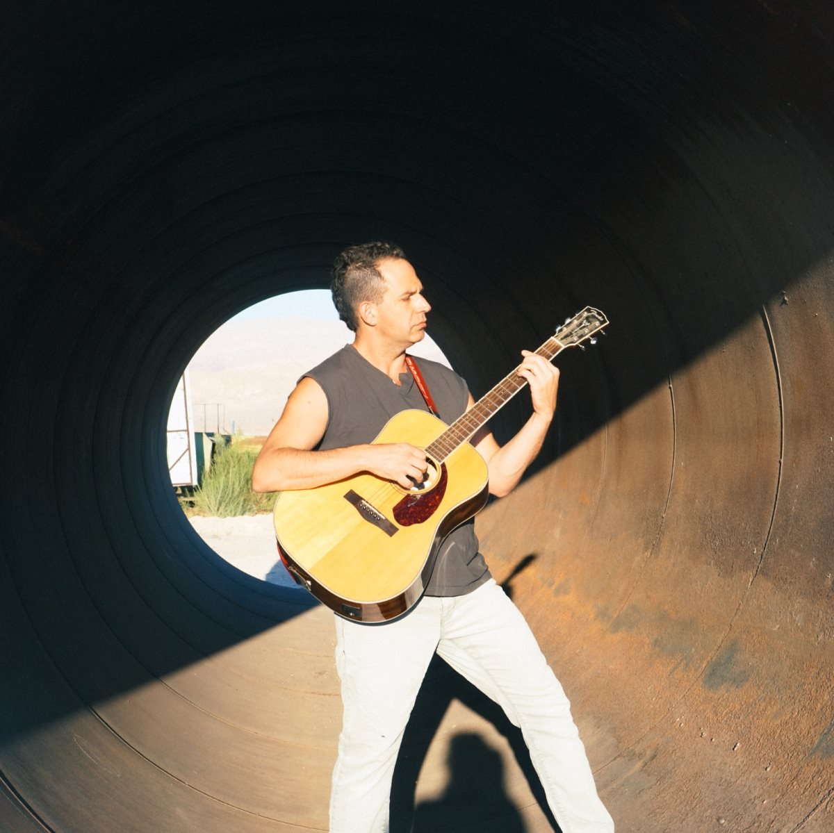 בוב זאבי במופע בוב המיזנטרופ.קרדיט זאלמה בר