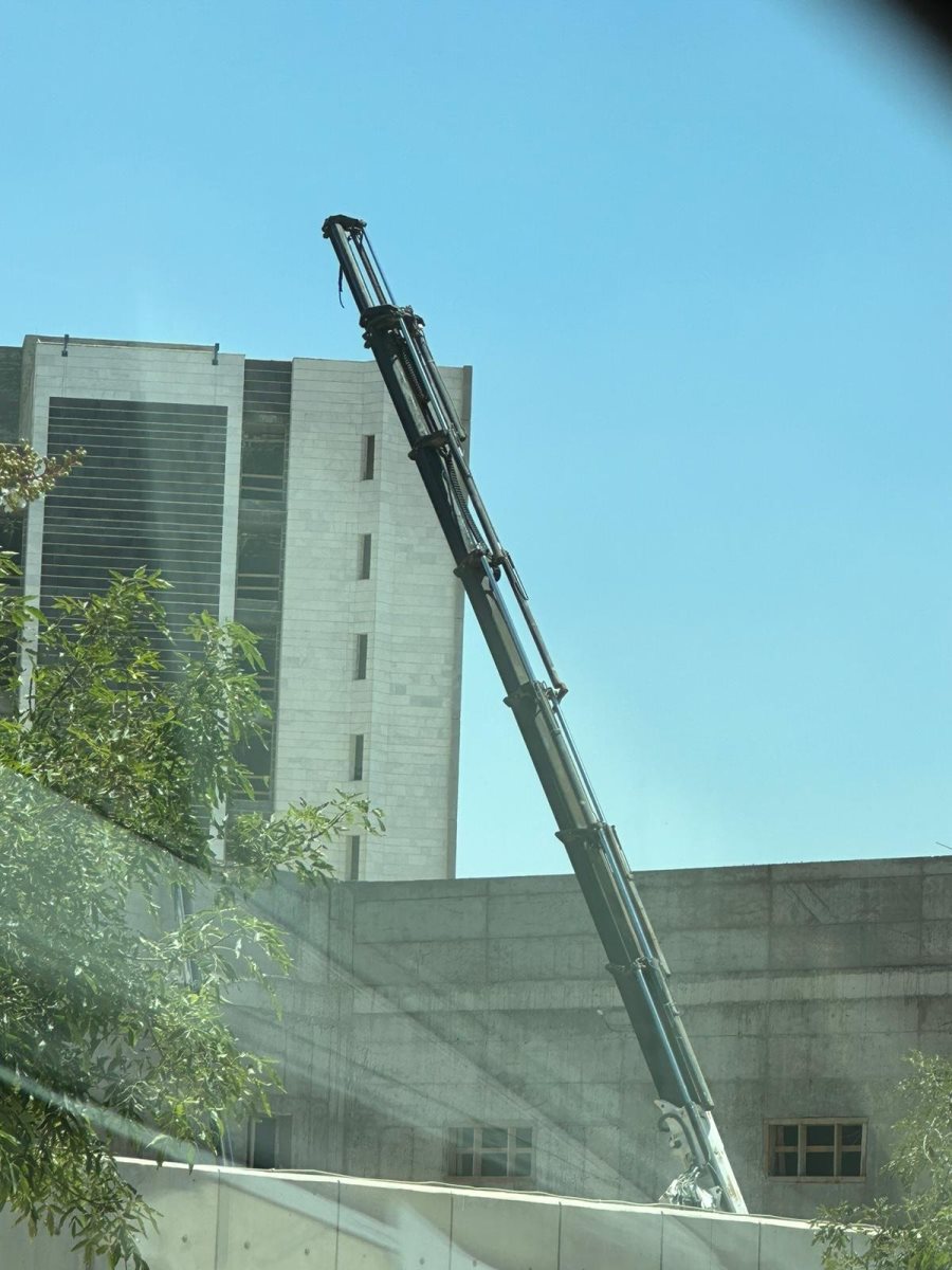 המנוף ממנו נפל החלק שהרג את הפועל בחודש יוני. קרדיט - תוכן גולשים ע"פ סעיף 27א'