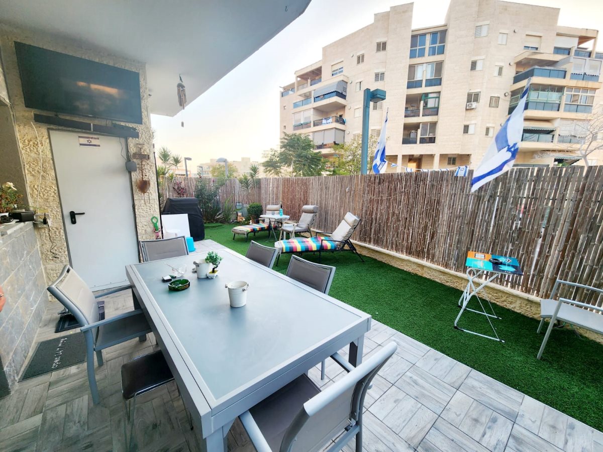 רחוב גדעון האוזנר. קרדיט - רי/מקס