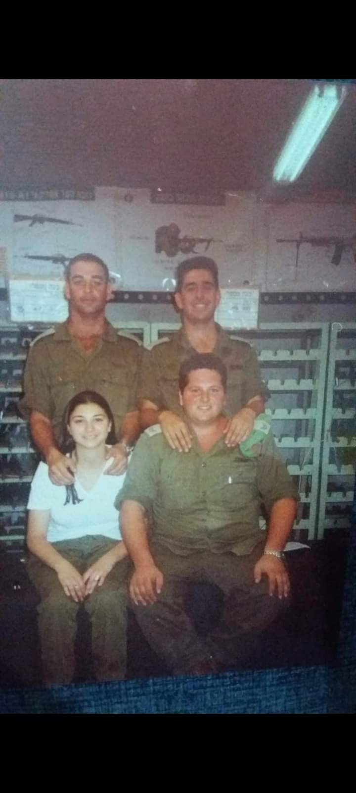 אורי מימין ויוסי משמאל. תוגן גולשים שימוש לפי סעיף  27 א בחוק זכויות היוצרים 