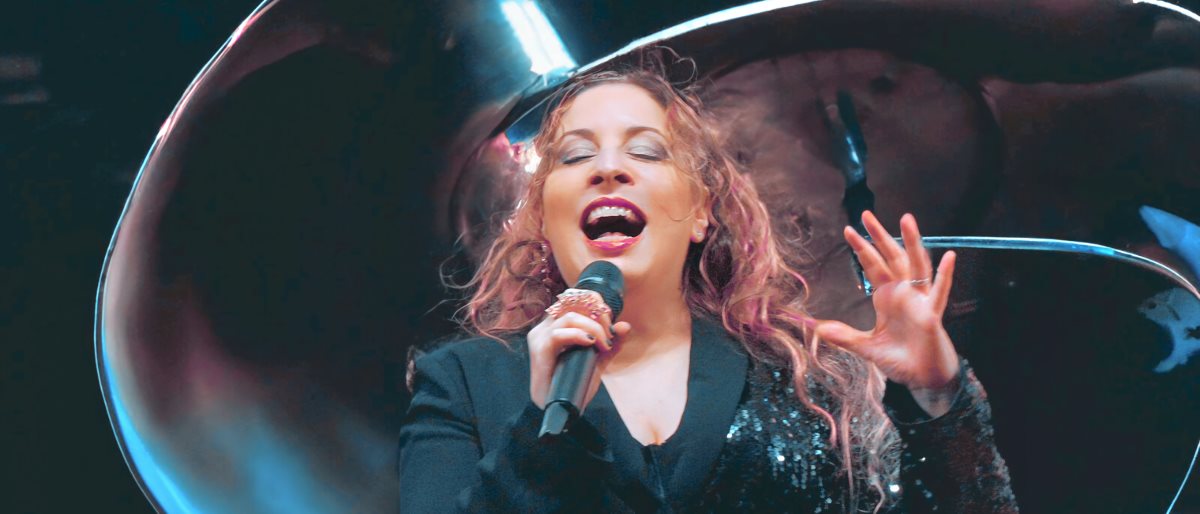 המנצחת עידית שכטמן. צילום: פרטי