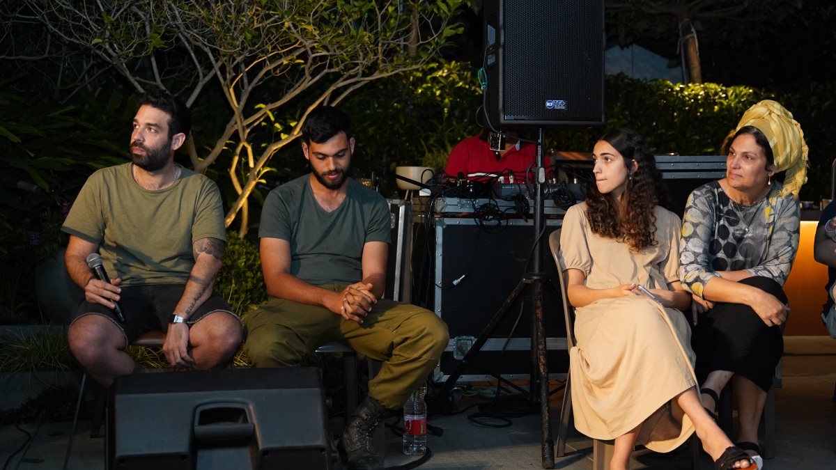 משפחתם של משה ואליעד ז"ל ורביד פלטוניק. קרדיט צילום: Wiki Studio