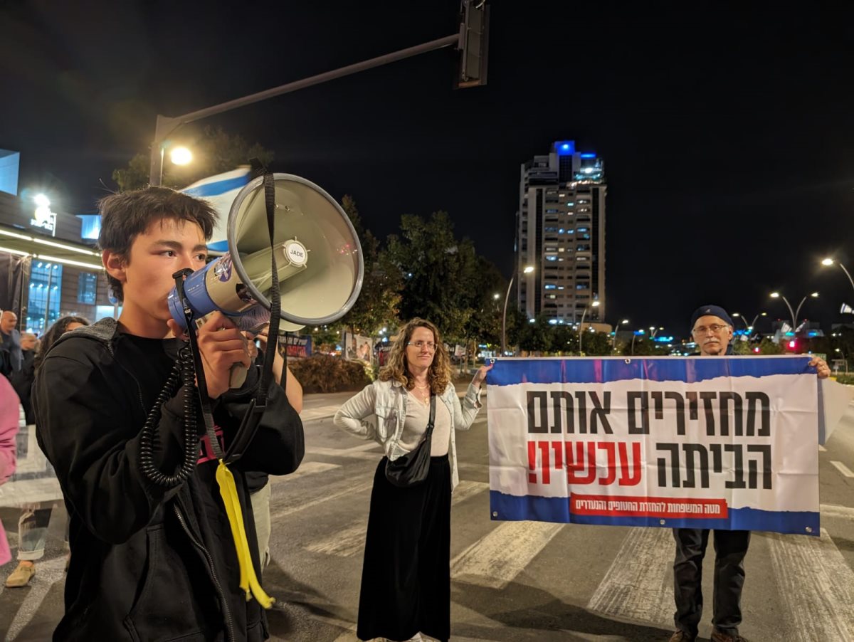 חסימת שדרות רגר, הכביש הראשי של באר שבע. בחירות עכשיו! - באר שבע. קרדיט תניא ציון וולדקס