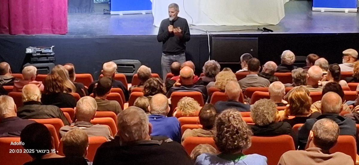 יאיר גולן בשיח בבאר שבע. קרדיט - פרטי