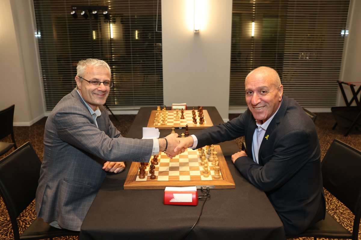 מנכל האיגוד גיל בורחובסקי עם ראש עיריית אילת אלי לנקרי