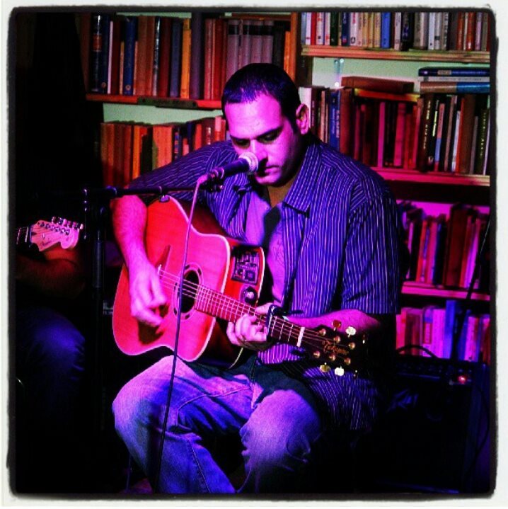 טל רותם והגיטרה