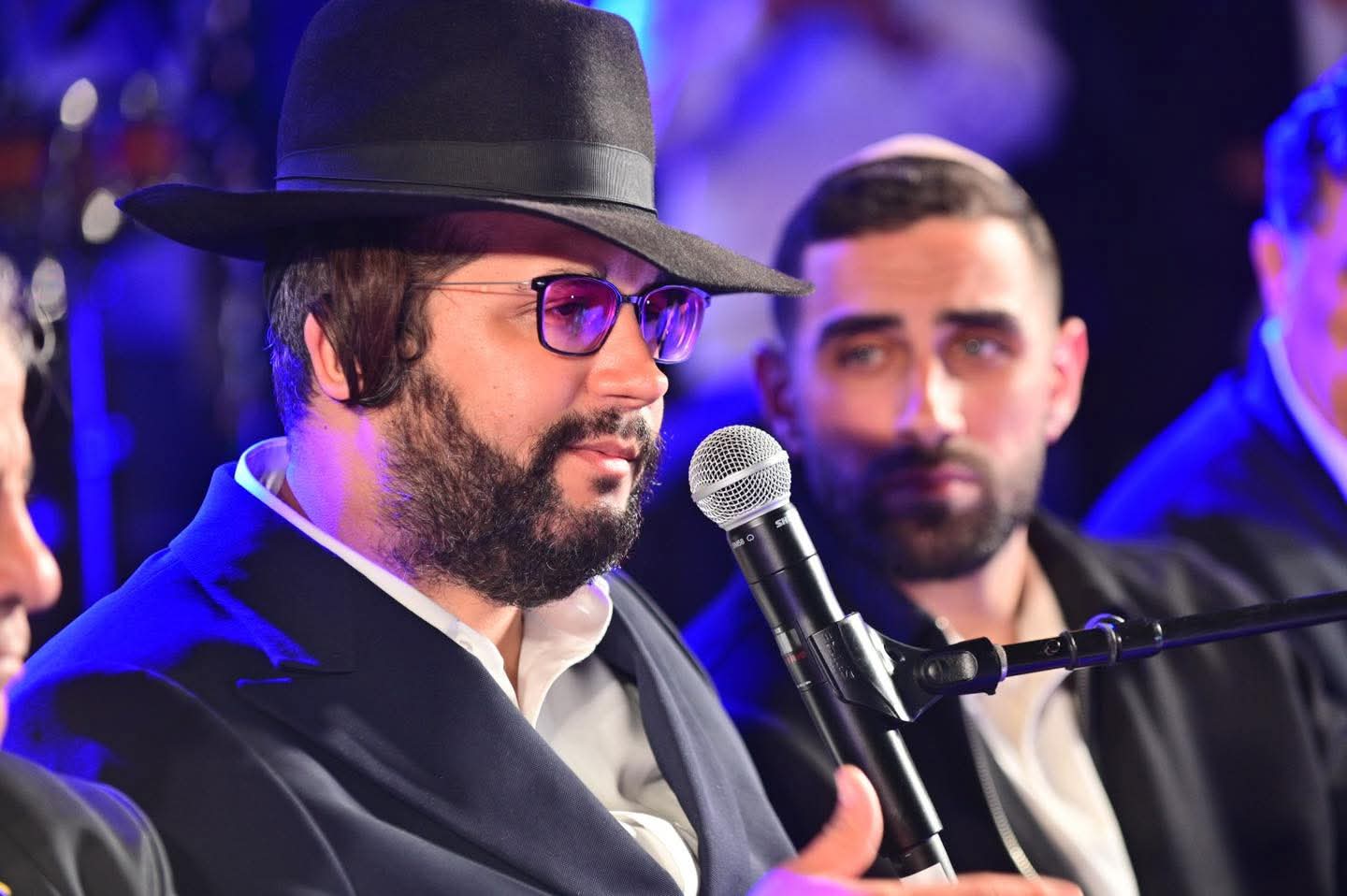 שגב כלפון עם הרב. צילום: אהוד אלול