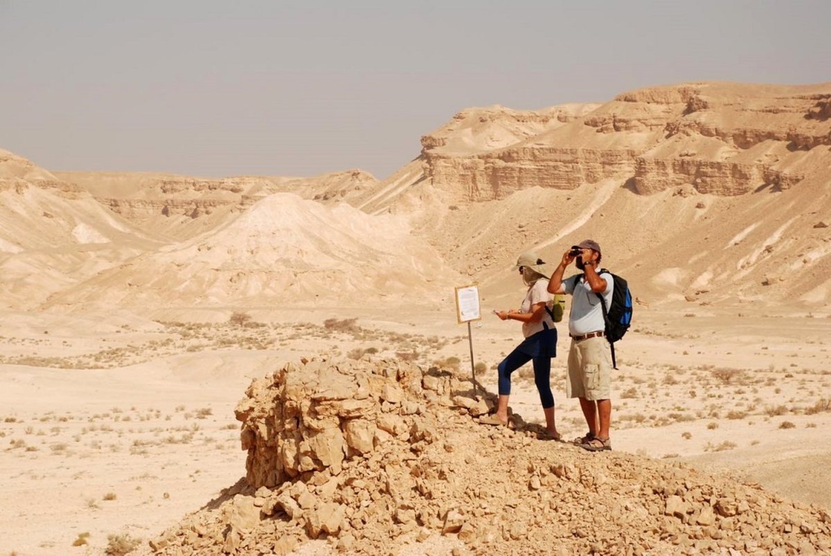 משחק ניווט בלב המדבר - צילום באדיבות מדבר בריחה