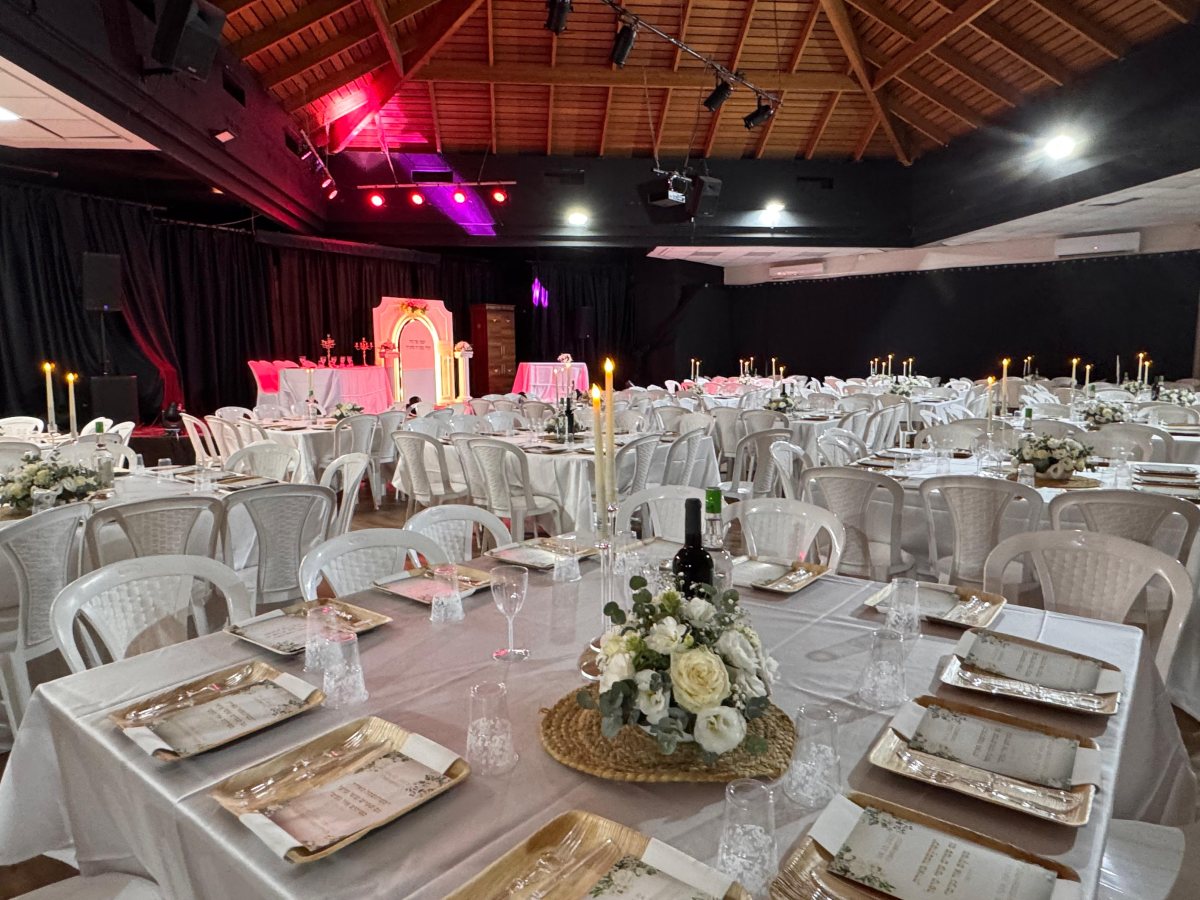 הכנסת ספר תורה לדני עלוש ז"ל. צילום: יח"צ קמפוס רבין