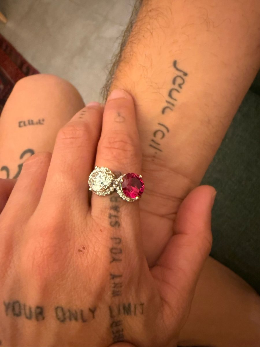 הטבעת וההצעה.