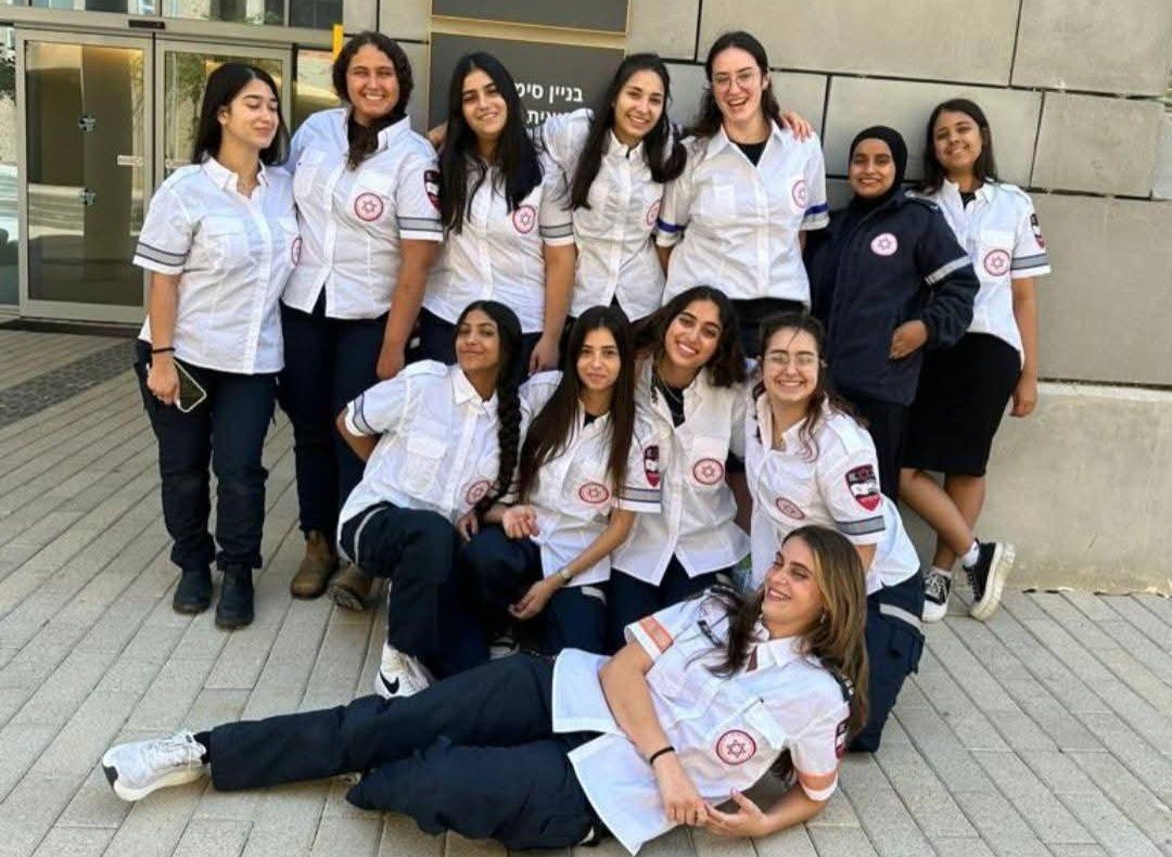 עמית מן ז"ל בסיום קורס פרמדקיות. צילום: פרטי