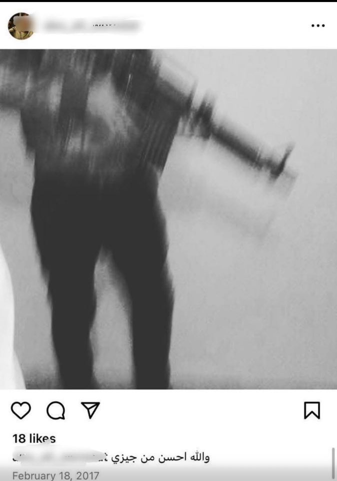 גם הצטלם עם נשק. קרדיט: צילום מסך מתוך עמוד האינסטגרם של התובע