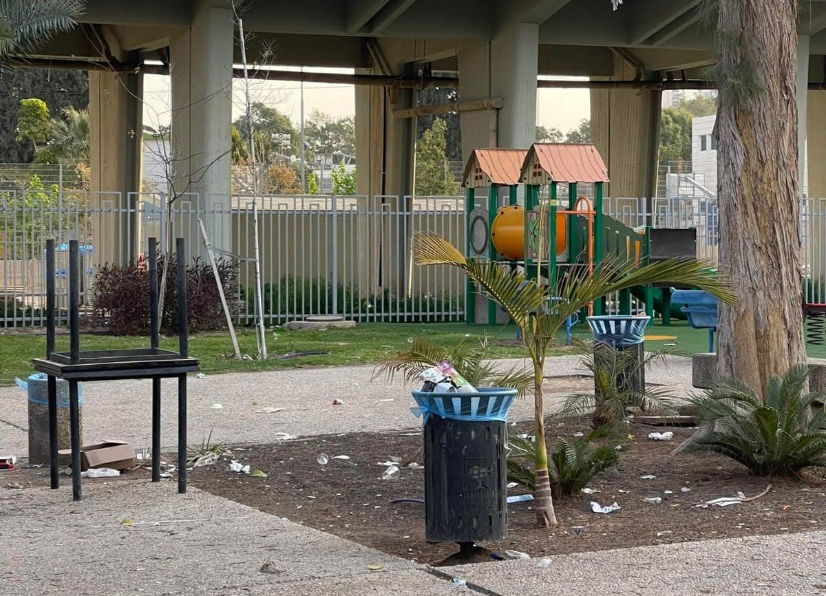 הלכלוך עולה על גדותיו. קרדיט: תוכן גולשים ע"פ סעיף 27א'