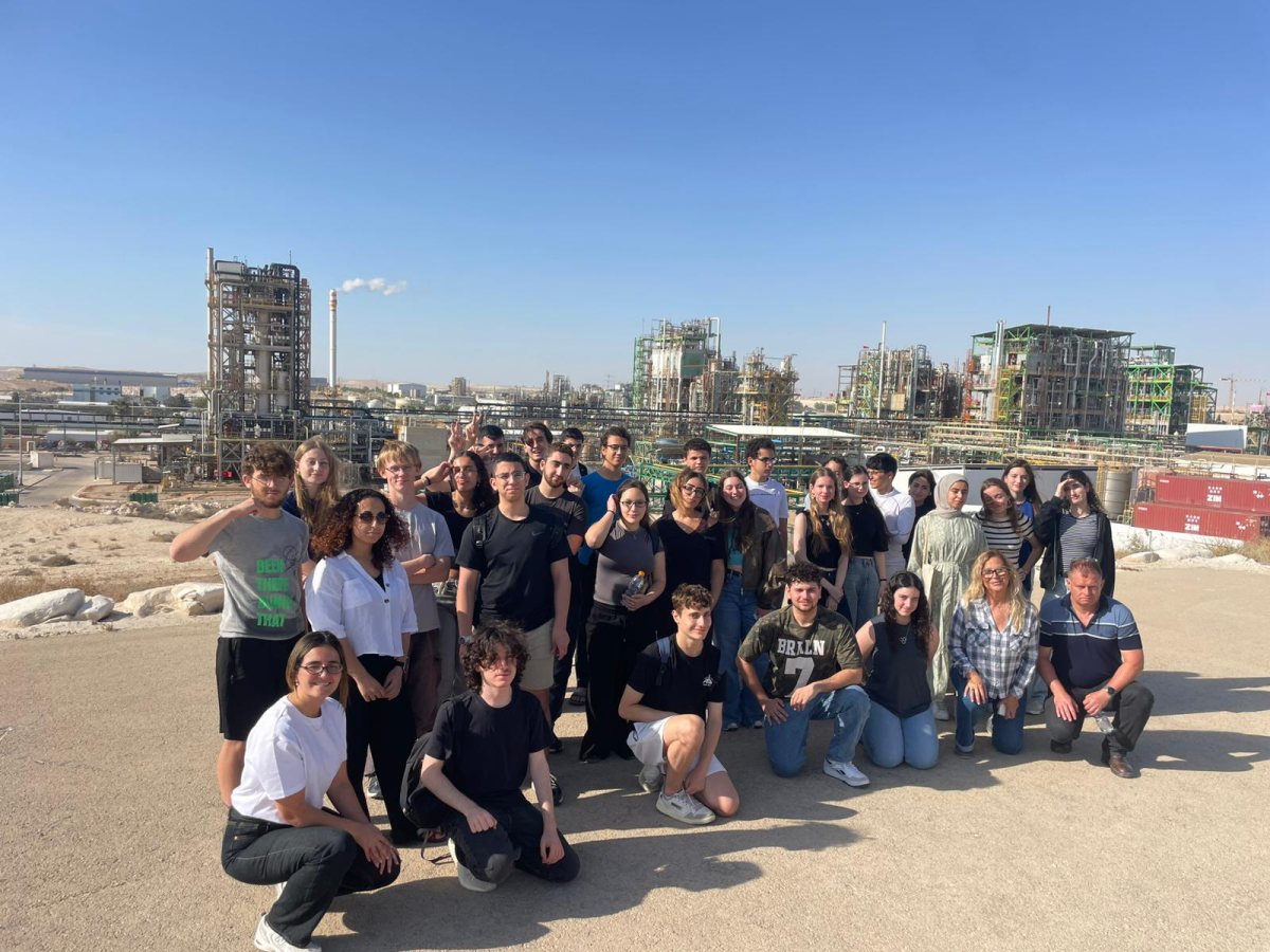 קרדיט: אדמה מכתשים