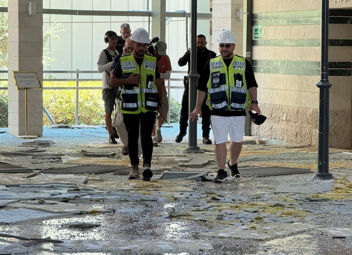 קרדיט: ידידים