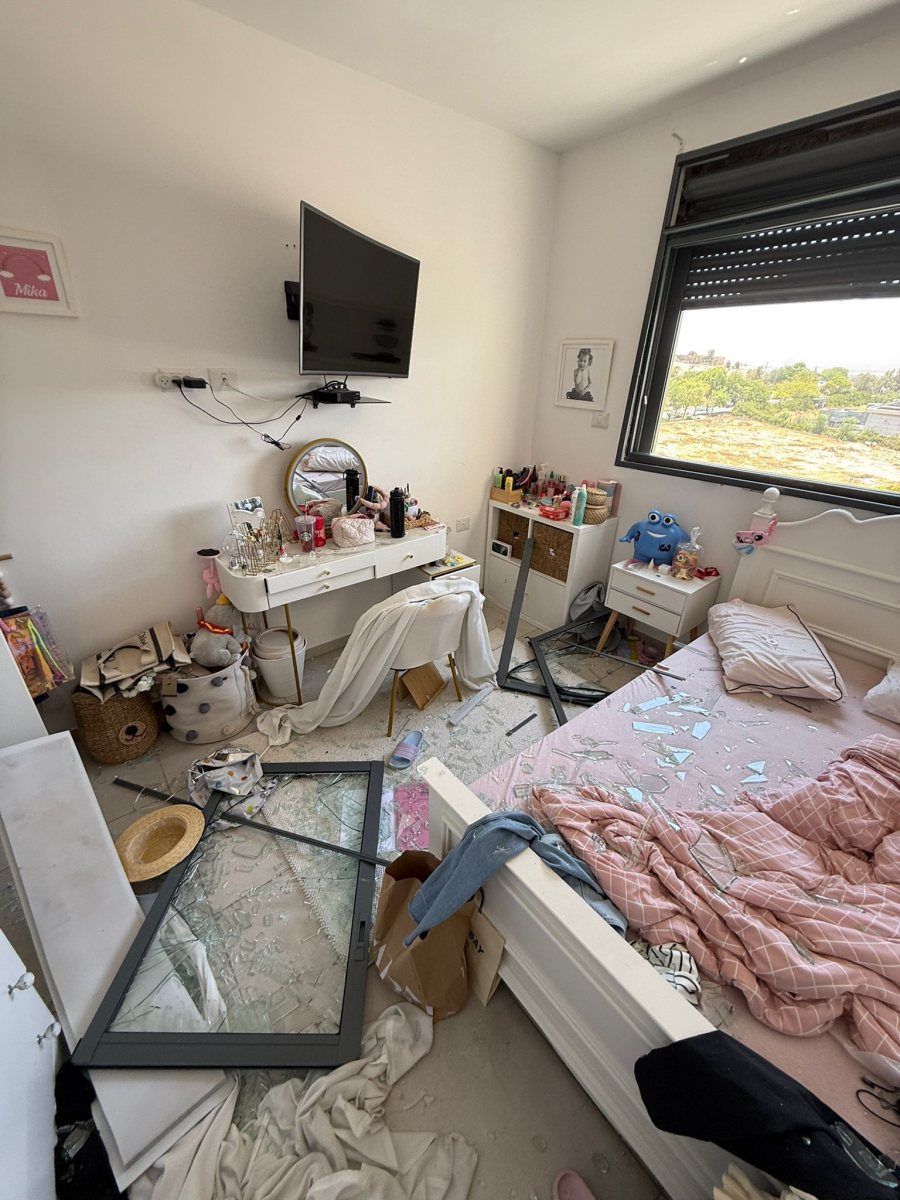 הבית של חן ברבי אחרי שיגור הטיל. צילום: פרטי