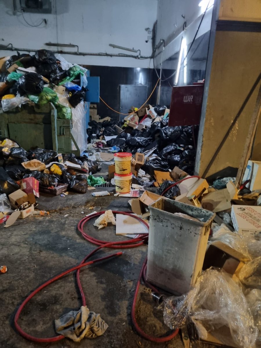 הלכלוך עולה על גדותיו. קרדיט: תוכן גולשים ע"פ סעיף 27א'