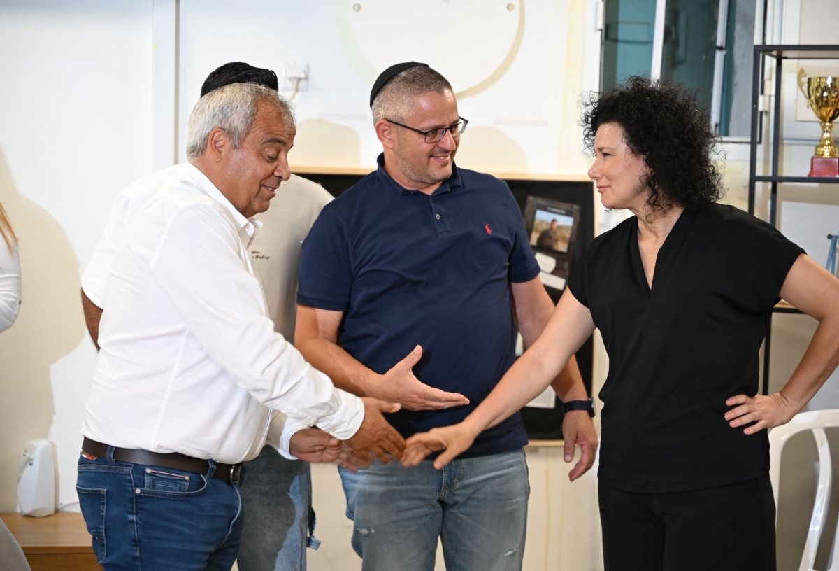 בני ביטון עם אבינועם בן דוד וסיגל אלקיים. צילום: אבינועם עמר פנטזיה